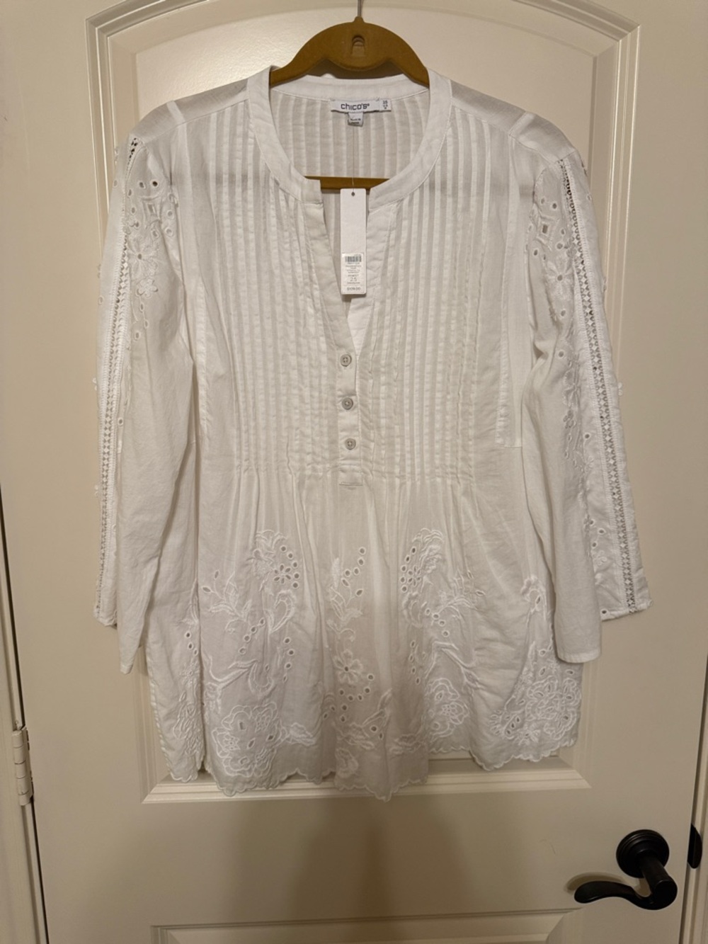 Chico's White Embroidered Pintuck Tunic Blouse